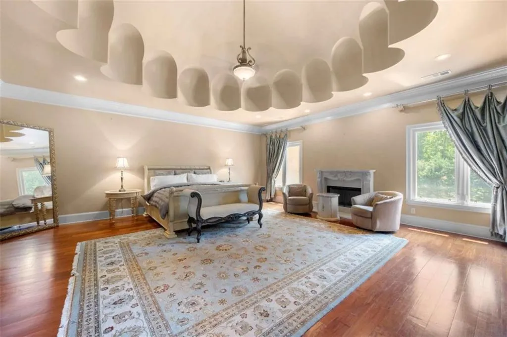 720 Heards Ferry Road, Sandy Springs, Georgia 30328, 10 Bedrooms Bedrooms, ,11 BathroomsBathrooms,Residential,For Sale,720 Heards Ferry Road,7606177