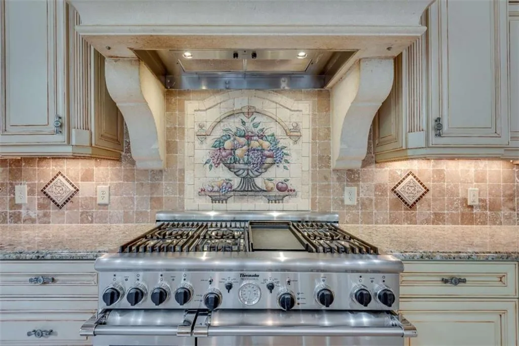 720 Heards Ferry Road, Sandy Springs, Georgia 30328, 10 Bedrooms Bedrooms, ,11 BathroomsBathrooms,Residential,For Sale,720 Heards Ferry Road,7606177