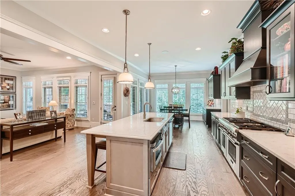 4675 Park Lane, Atlanta, Georgia 30342, 5 Bedrooms Bedrooms, ,5 BathroomsBathrooms,Residential,Sold,4675 Park Lane,7063100 4675 Park Lane, Atlanta, Georgia 30342, 5 Bedrooms Bedrooms, ,5 BathroomsBathrooms,Residential,Sold,4675 Park Lane,7063100