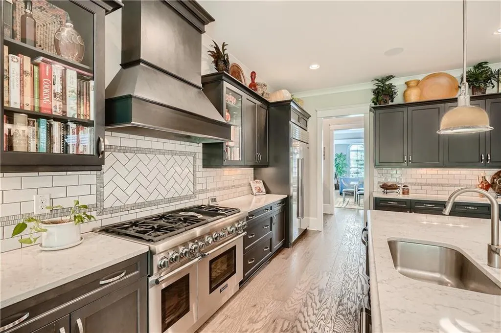 4675 Park Lane, Atlanta, Georgia 30342, 5 Bedrooms Bedrooms, ,5 BathroomsBathrooms,Residential,Sold,4675 Park Lane,7063100 4675 Park Lane, Atlanta, Georgia 30342, 5 Bedrooms Bedrooms, ,5 BathroomsBathrooms,Residential,Sold,4675 Park Lane,7063100
