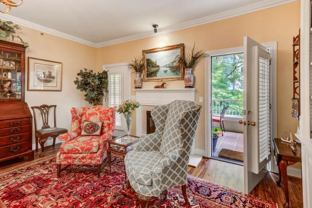 211 Colonial Homes Drive Nw Unit 1301, Atlanta, Georgia 30309, 3 Bedrooms Bedrooms, ,2 BathroomsBathrooms,Residential,For Sale,211 Colonial Homes Drive Nw Unit 1301,7366761