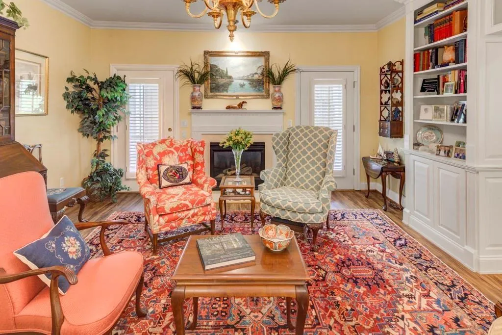 211 Colonial Homes Drive Nw Unit 1301, Atlanta, Georgia 30309, 3 Bedrooms Bedrooms, ,2 BathroomsBathrooms,Residential,For Sale,211 Colonial Homes Drive Nw Unit 1301,7366761