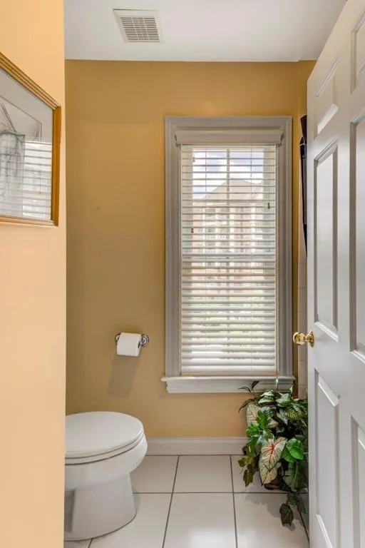 211 Colonial Homes Drive Nw Unit 1301, Atlanta, Georgia 30309, 3 Bedrooms Bedrooms, ,2 BathroomsBathrooms,Residential,For Sale,211 Colonial Homes Drive Nw Unit 1301,7366761