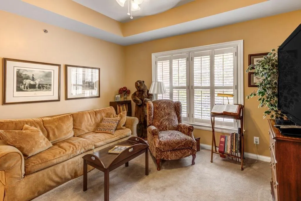 211 Colonial Homes Drive Nw Unit 1301, Atlanta, Georgia 30309, 3 Bedrooms Bedrooms, ,2 BathroomsBathrooms,Residential,For Sale,211 Colonial Homes Drive Nw Unit 1301,7366761