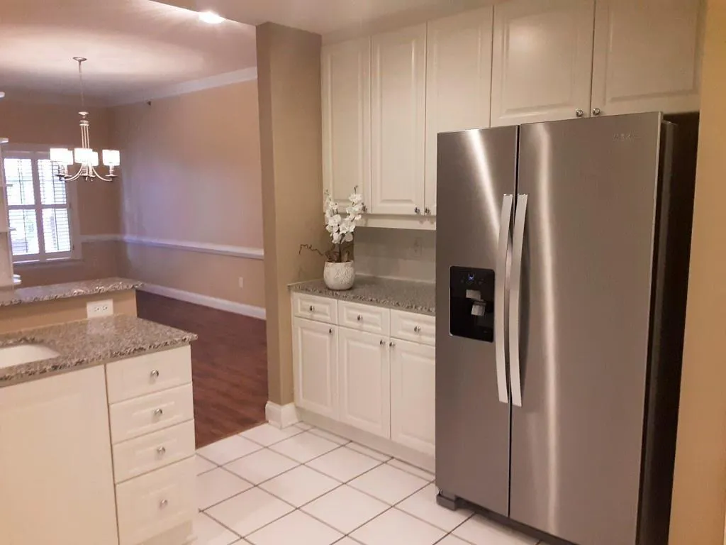 211 Colonial Homes Drive Nw Unit 1301, Atlanta, Georgia 30309, 3 Bedrooms Bedrooms, ,2 BathroomsBathrooms,Residential,For Sale,211 Colonial Homes Drive Nw Unit 1301,7366761