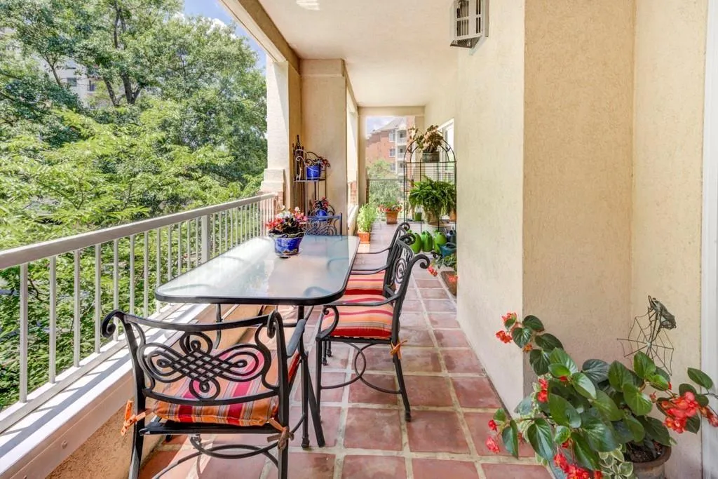 211 Colonial Homes Drive Nw Unit 1301, Atlanta, Georgia 30309, 3 Bedrooms Bedrooms, ,2 BathroomsBathrooms,Residential,For Sale,211 Colonial Homes Drive Nw Unit 1301,7366761