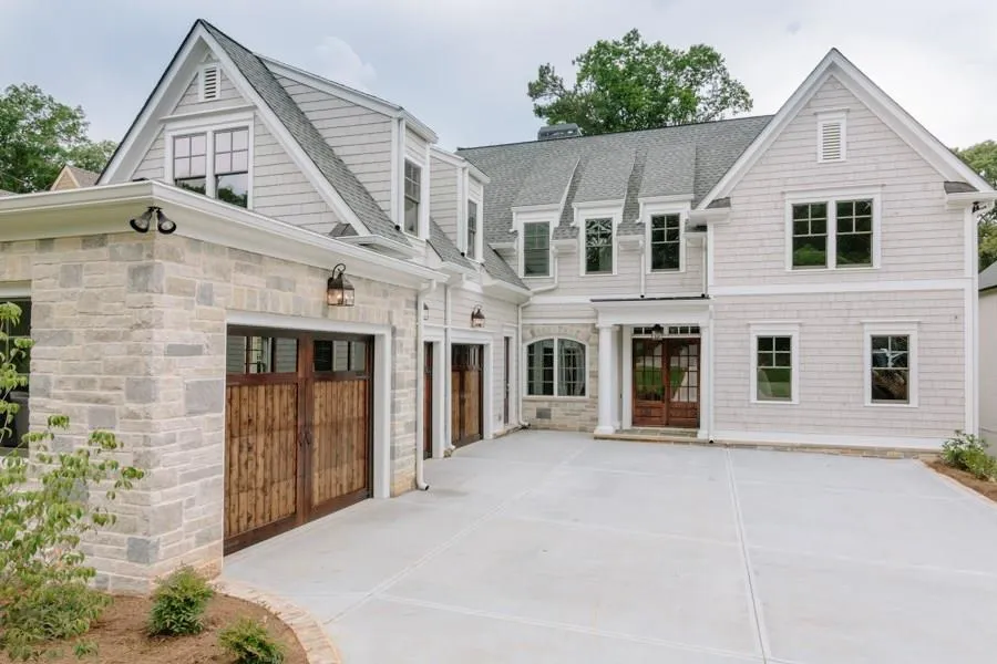 4724 E Conway Drive, Atlanta, Georgia 30327, 7 Bedrooms Bedrooms, ,6 BathroomsBathrooms,Residential,Sold,4724 E Conway Drive,5546197
