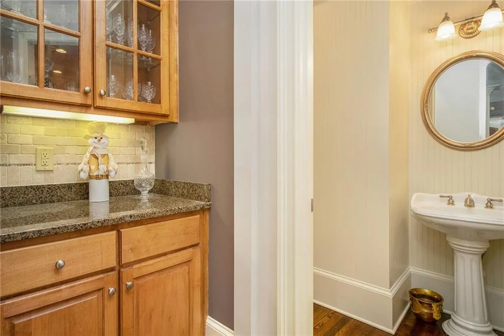 510 Trimble Lake Court, Sandy Springs, Georgia 30342, 5 Bedrooms Bedrooms, ,5 BathroomsBathrooms,Residential,Sold,510 Trimble Lake Court,6678550