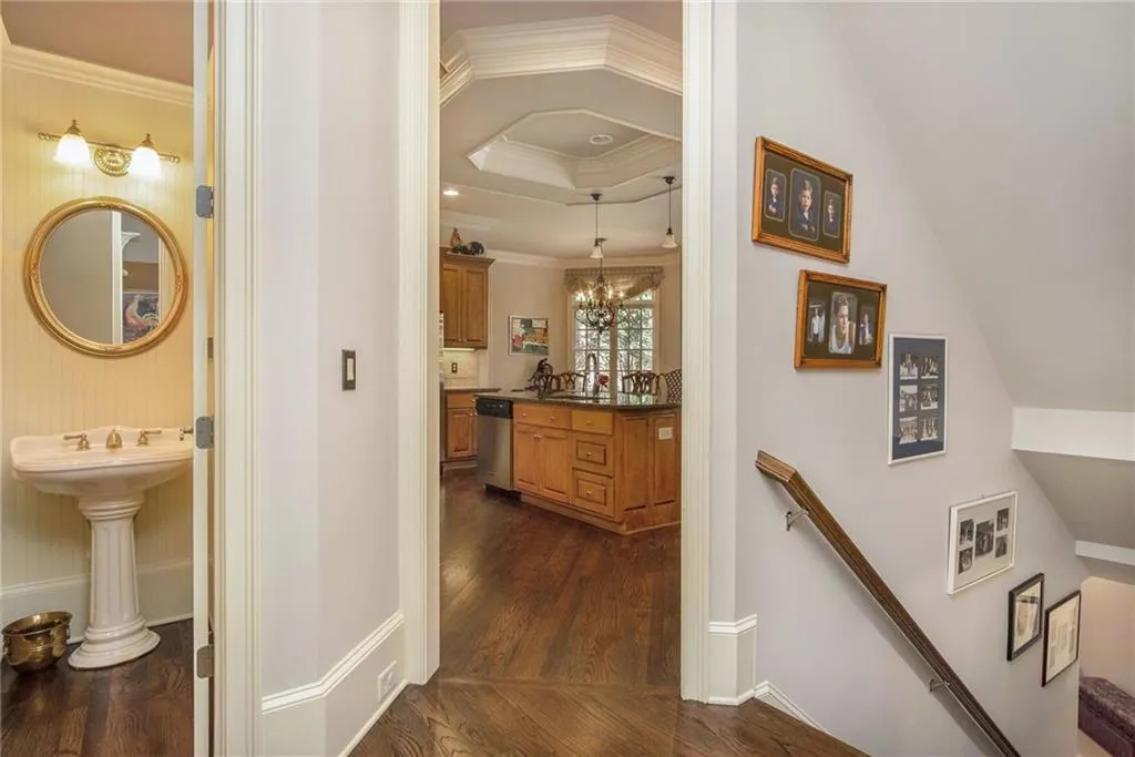 510 Trimble Lake Court, Sandy Springs, Georgia 30342, 5 Bedrooms Bedrooms, ,5 BathroomsBathrooms,Residential,Sold,510 Trimble Lake Court,6678550