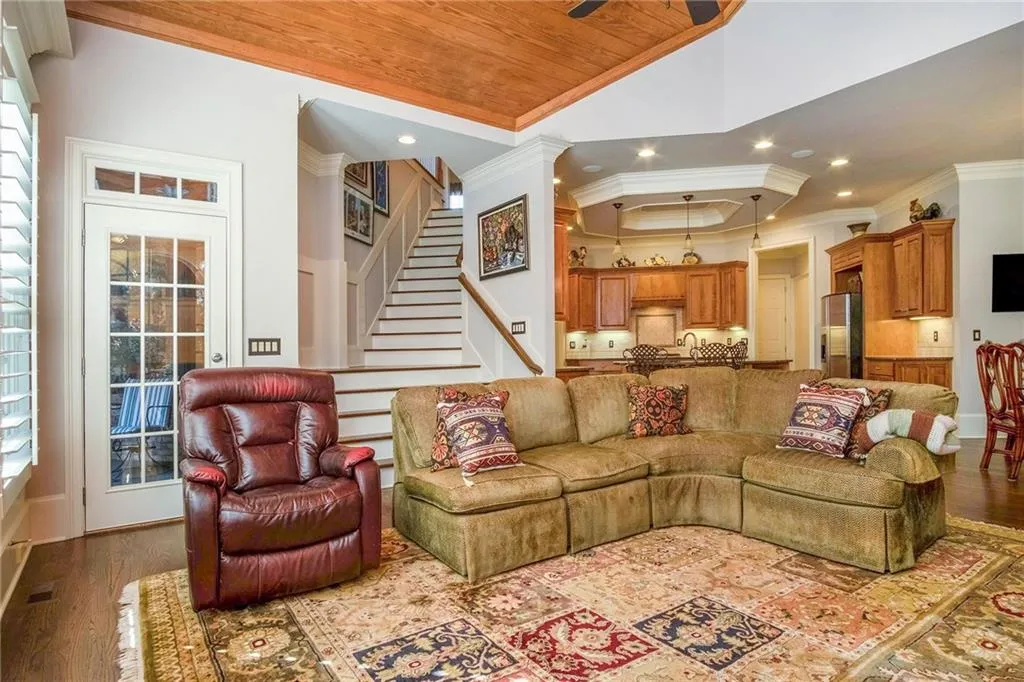 510 Trimble Lake Court, Sandy Springs, Georgia 30342, 5 Bedrooms Bedrooms, ,5 BathroomsBathrooms,Residential,Sold,510 Trimble Lake Court,6678550