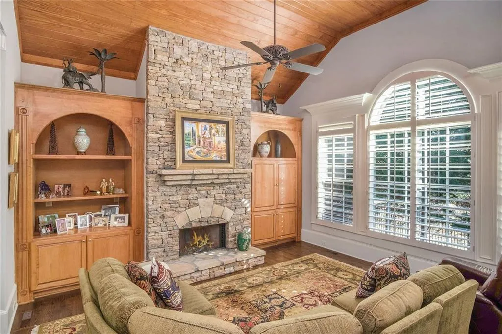 510 Trimble Lake Court, Sandy Springs, Georgia 30342, 5 Bedrooms Bedrooms, ,5 BathroomsBathrooms,Residential,Sold,510 Trimble Lake Court,6678550