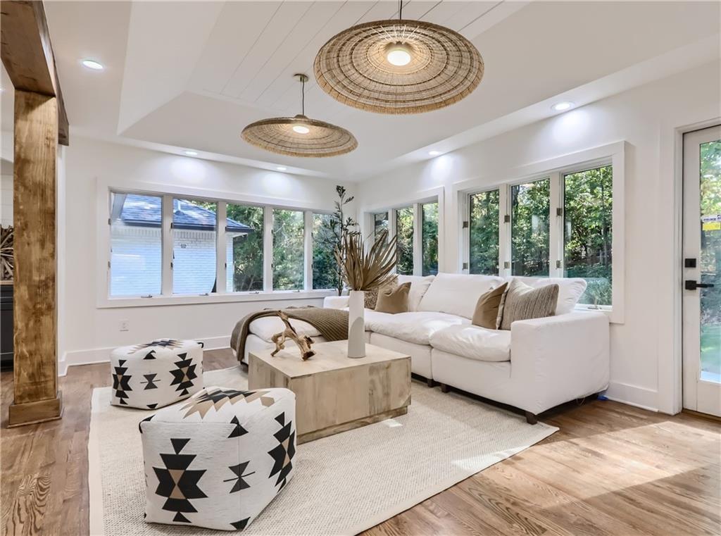 5980 Riverwood Drive, Sandy Springs, Georgia 30328, 5 Bedrooms Bedrooms, ,5 BathroomsBathrooms,Residential,Sold,5980 Riverwood Drive,7297280