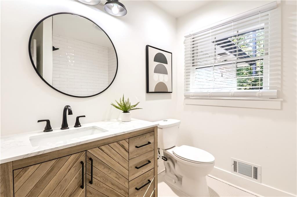 5980 Riverwood Drive, Sandy Springs, Georgia 30328, 5 Bedrooms Bedrooms, ,5 BathroomsBathrooms,Residential,Sold,5980 Riverwood Drive,7297280