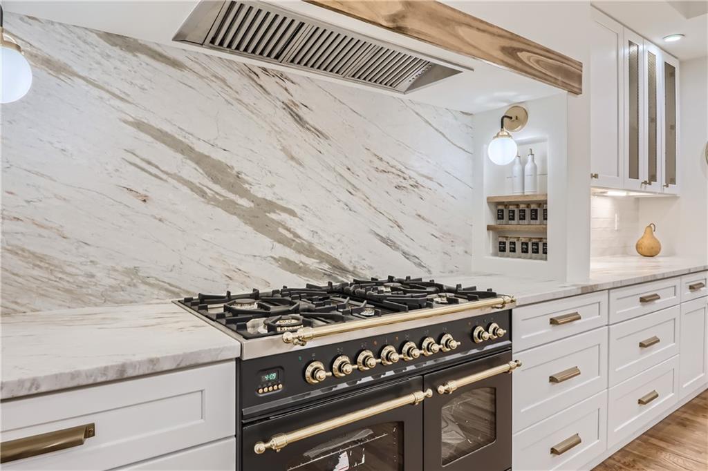 5980 Riverwood Drive, Sandy Springs, Georgia 30328, 5 Bedrooms Bedrooms, ,5 BathroomsBathrooms,Residential,Sold,5980 Riverwood Drive,7297280