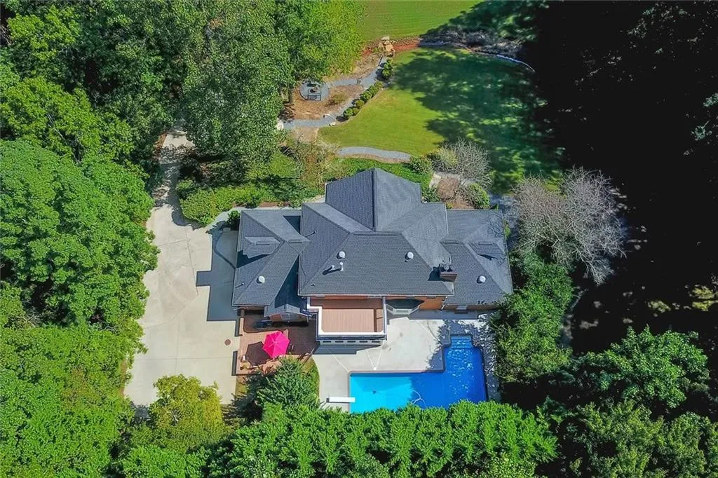 1475 Masters Club Drive, Sandy Springs, Georgia 30350, 6 Bedrooms Bedrooms, ,4 BathroomsBathrooms,Residential,Sold,1475 Masters Club Drive,6080388