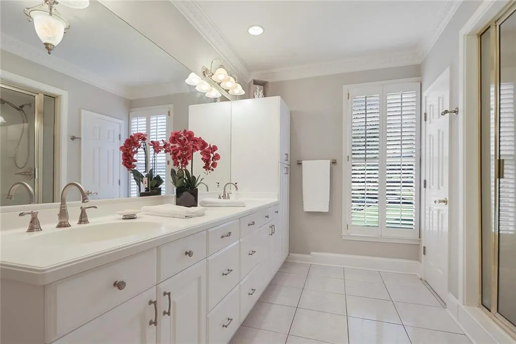 1475 Masters Club Drive, Sandy Springs, Georgia 30350, 6 Bedrooms Bedrooms, ,4 BathroomsBathrooms,Residential,Sold,1475 Masters Club Drive,6080388