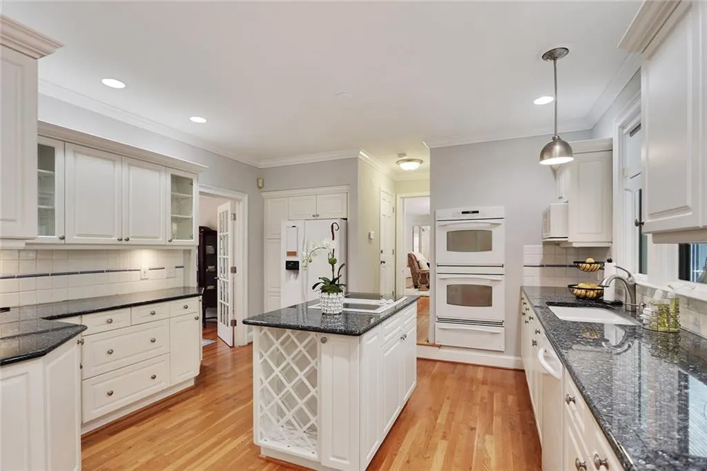 1475 Masters Club Drive, Sandy Springs, Georgia 30350, 6 Bedrooms Bedrooms, ,4 BathroomsBathrooms,Residential,Sold,1475 Masters Club Drive,6080388