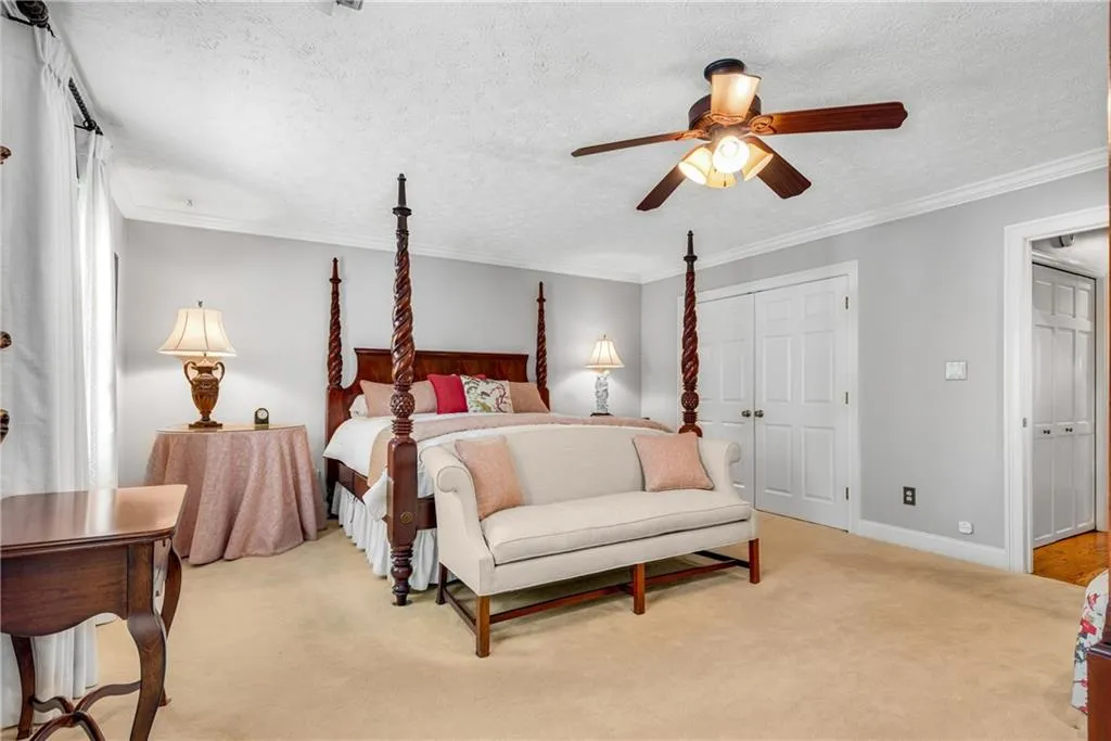 423 The North Chace, Sandy Springs, Georgia 30328, 4 Bedrooms Bedrooms, ,3 BathroomsBathrooms,Residential,Sold,423 The North Chace,7139520