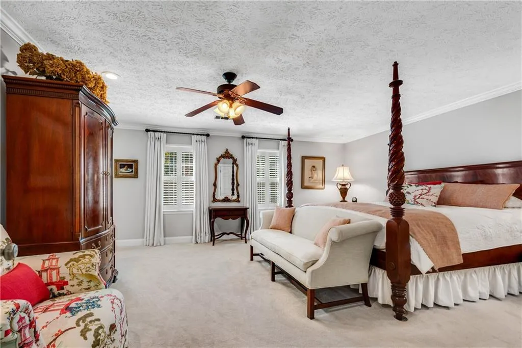 423 The North Chace, Sandy Springs, Georgia 30328, 4 Bedrooms Bedrooms, ,3 BathroomsBathrooms,Residential,Sold,423 The North Chace,7139520