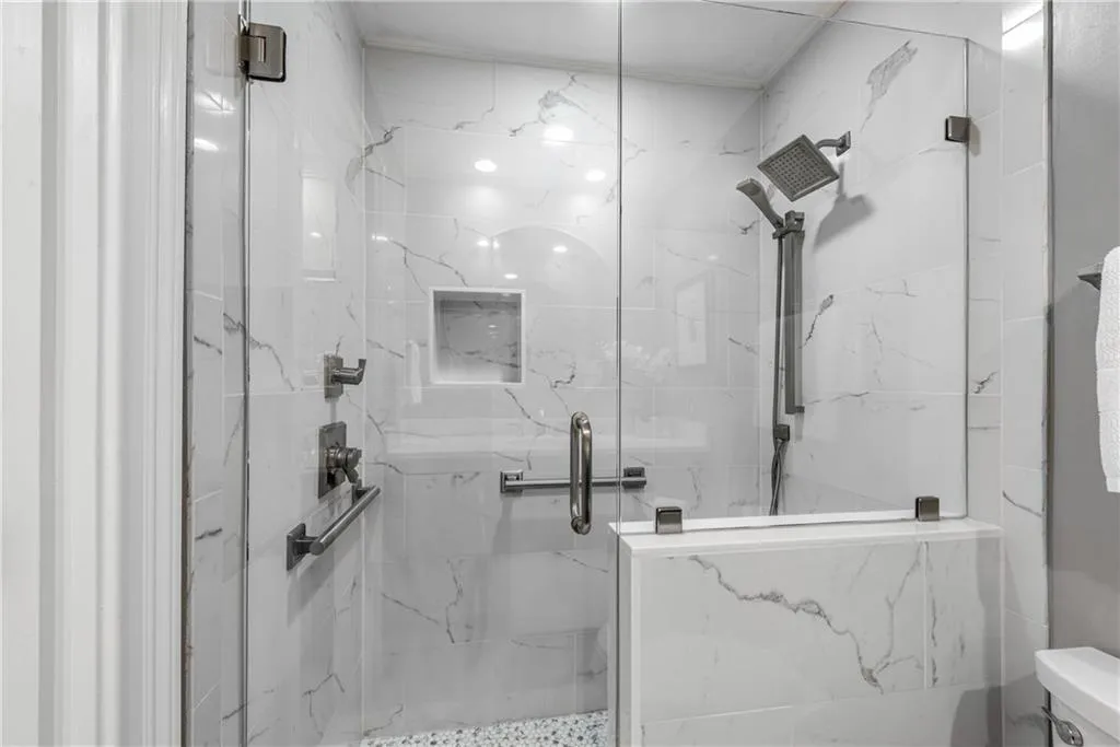 423 The North Chace, Sandy Springs, Georgia 30328, 4 Bedrooms Bedrooms, ,3 BathroomsBathrooms,Residential,Sold,423 The North Chace,7139520