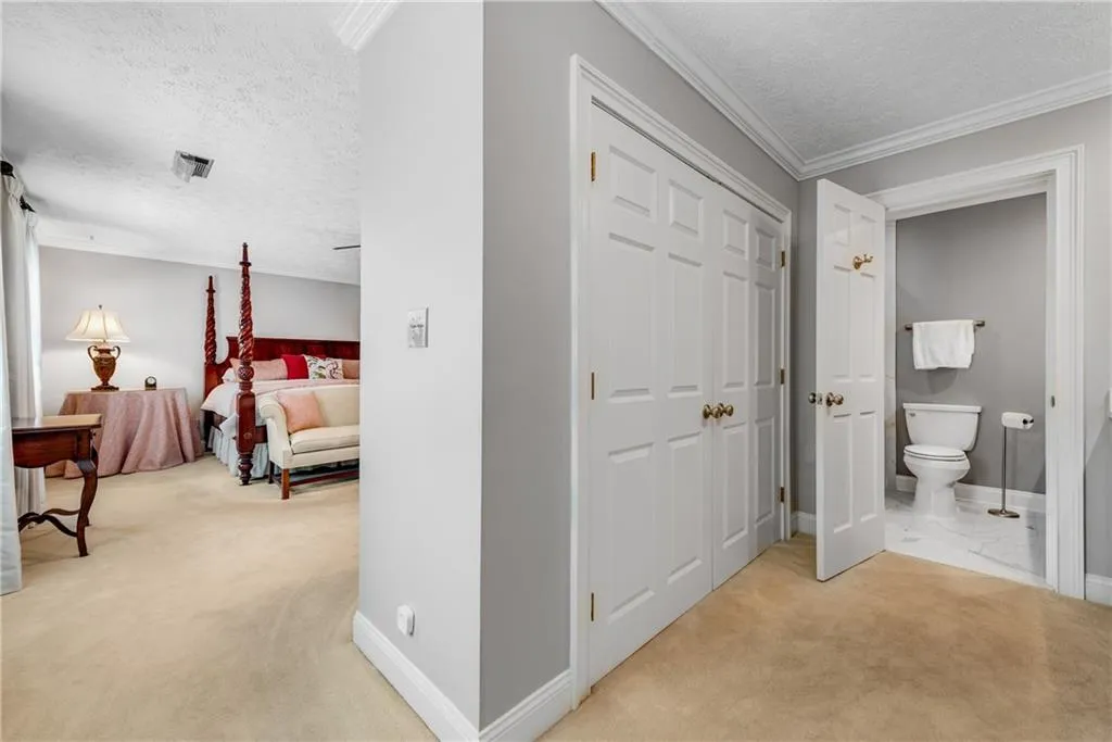 423 The North Chace, Sandy Springs, Georgia 30328, 4 Bedrooms Bedrooms, ,3 BathroomsBathrooms,Residential,Sold,423 The North Chace,7139520