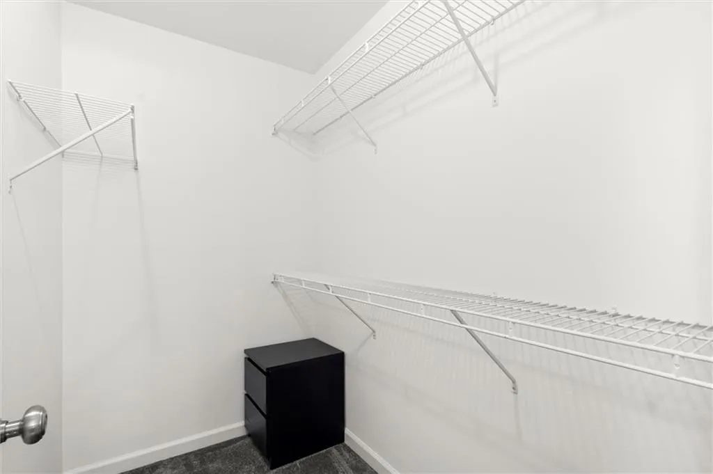 Walk in closet
