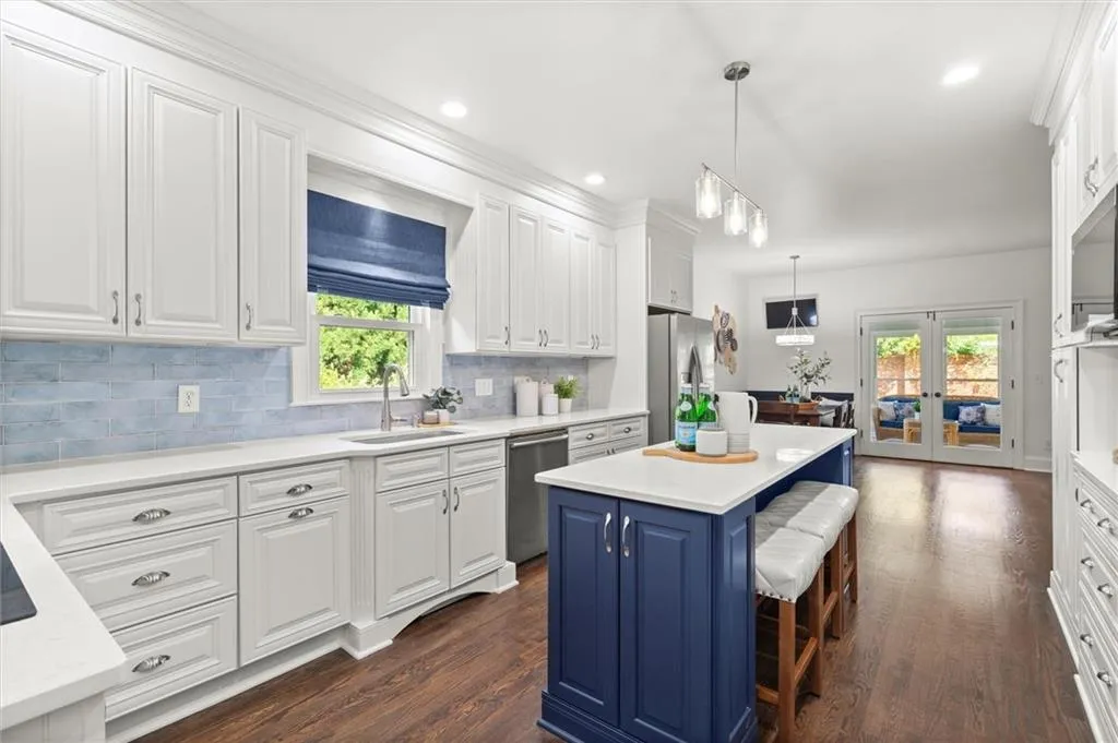 100 Barnard Place, Atlanta, Georgia 30328, 6 Bedrooms Bedrooms, ,4 BathroomsBathrooms,Residential,For Sale,100 Barnard Place,7617942