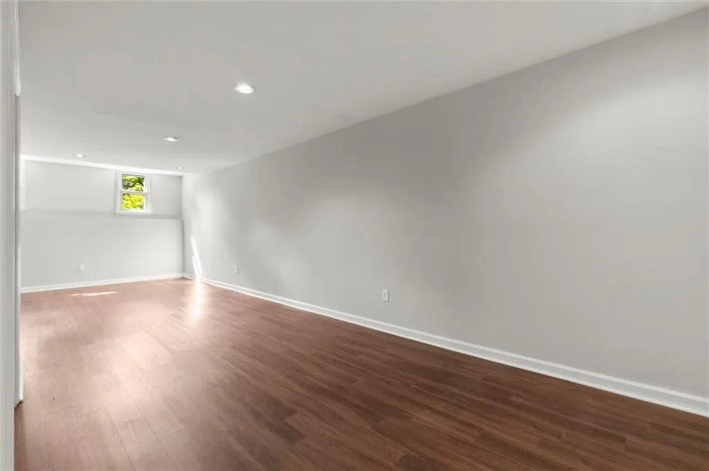 Basement Bonus Room - would make a great gym