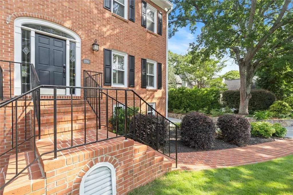 100 Barnard Place, Atlanta, Georgia 30328, 6 Bedrooms Bedrooms, ,4 BathroomsBathrooms,Residential,For Sale,100 Barnard Place,7617942
