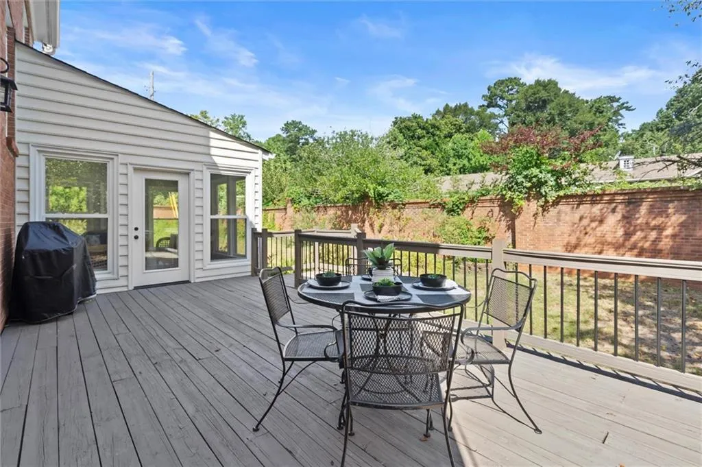 100 Barnard Place, Atlanta, Georgia 30328, 6 Bedrooms Bedrooms, ,4 BathroomsBathrooms,Residential,For Sale,100 Barnard Place,7617942