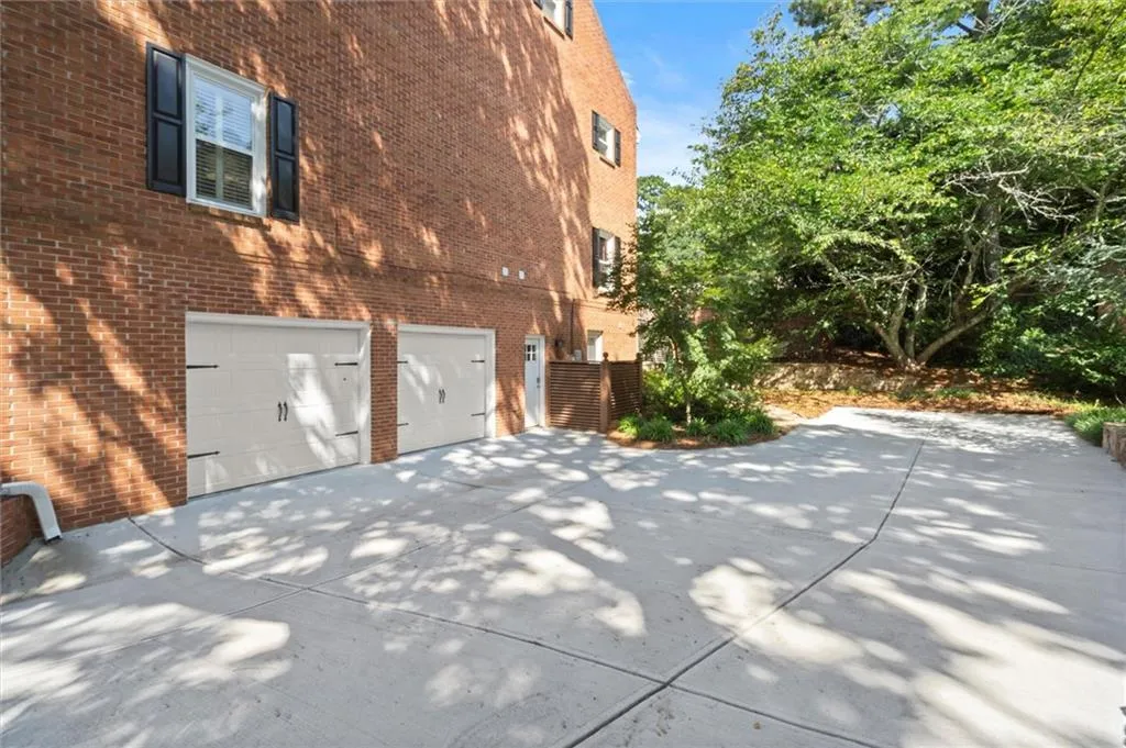 100 Barnard Place, Atlanta, Georgia 30328, 6 Bedrooms Bedrooms, ,4 BathroomsBathrooms,Residential,For Sale,100 Barnard Place,7617942