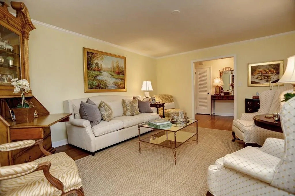 50 Landsdowne Drive, Atlanta, Georgia 30328, 3 Bedrooms Bedrooms, ,2 BathroomsBathrooms,Residential,Sold,50 Landsdowne Drive,5915249 50 Landsdowne Drive, Atlanta, Georgia 30328, 3 Bedrooms Bedrooms, ,2 BathroomsBathrooms,Residential,Sold,50 Landsdowne Drive,5915249