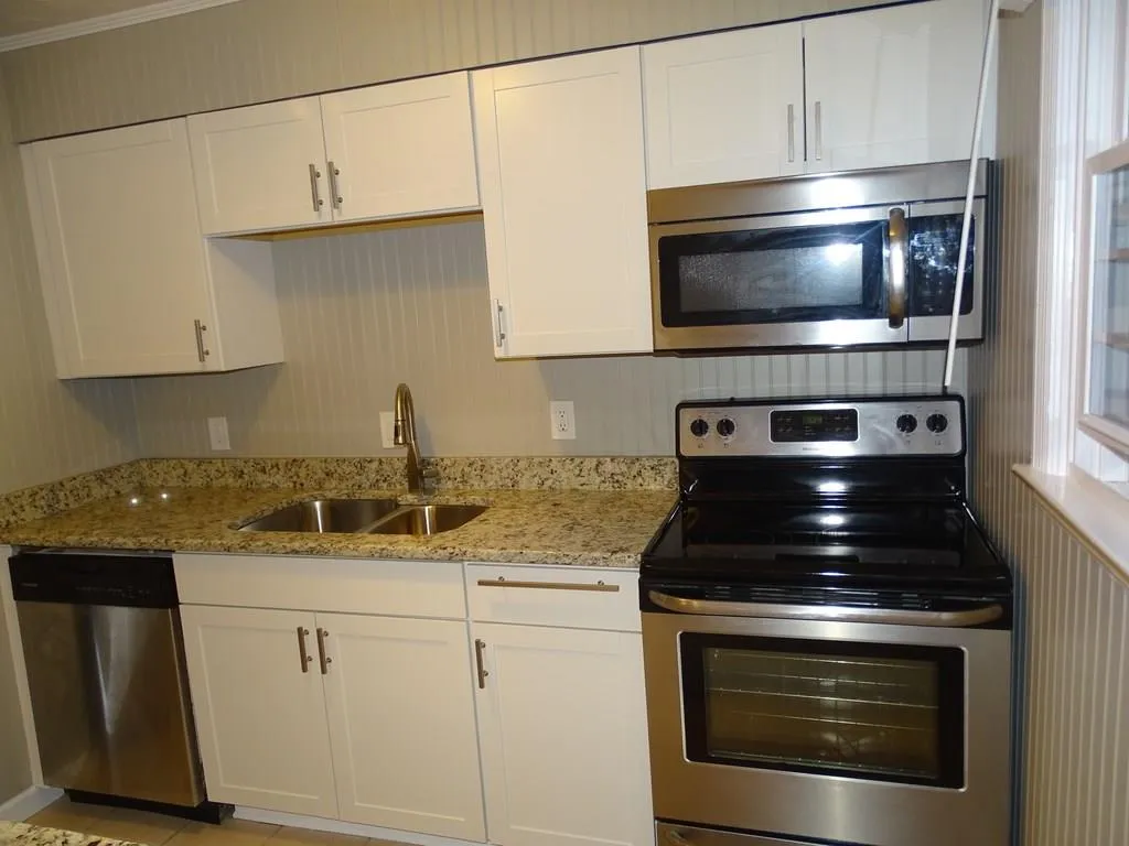 6700 Roswell Road Unit 12a, Atlanta, Georgia 30328, 3 Bedrooms Bedrooms, ,2 BathroomsBathrooms,Residential,Sold,6700 Roswell Road Unit 12a,6090065