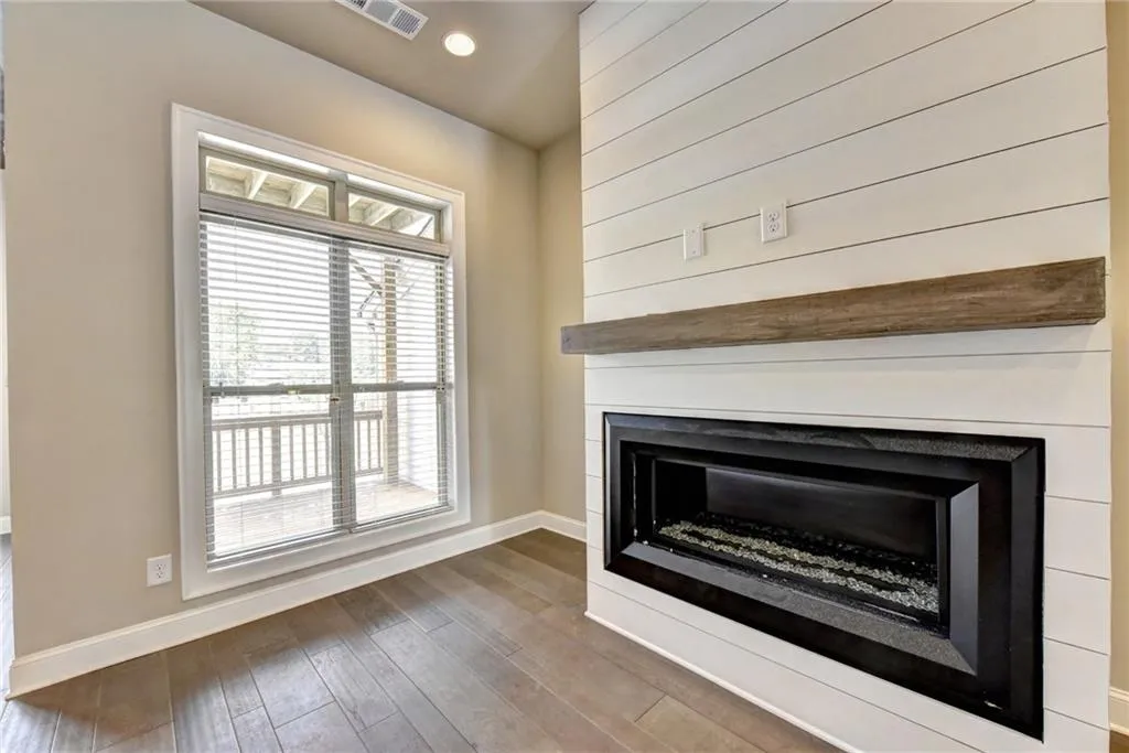 4269 Deming Circle, Atlanta, Georgia 30342, 3 Bedrooms Bedrooms, ,3 BathroomsBathrooms,Residential,Sold,4269 Deming Circle,5984889