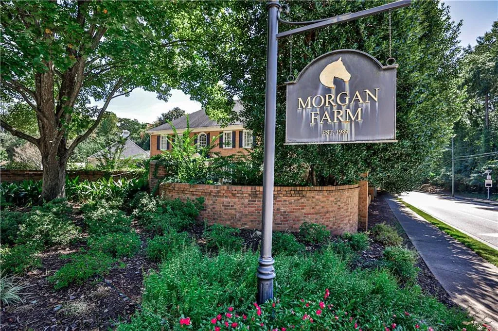325 Morgan Farm Court, Sandy Springs, Georgia 30342, 4 Bedrooms Bedrooms, ,4 BathroomsBathrooms,Residential,Sold,325 Morgan Farm Court,7121434