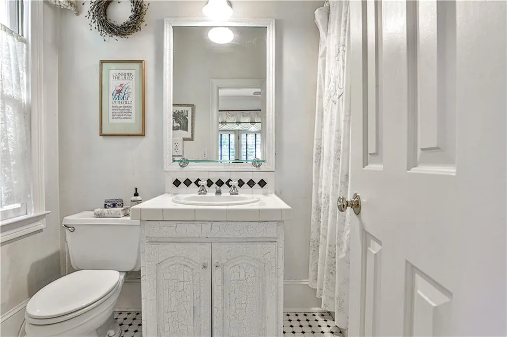 325 Morgan Farm Court, Sandy Springs, Georgia 30342, 4 Bedrooms Bedrooms, ,4 BathroomsBathrooms,Residential,Sold,325 Morgan Farm Court,7121434