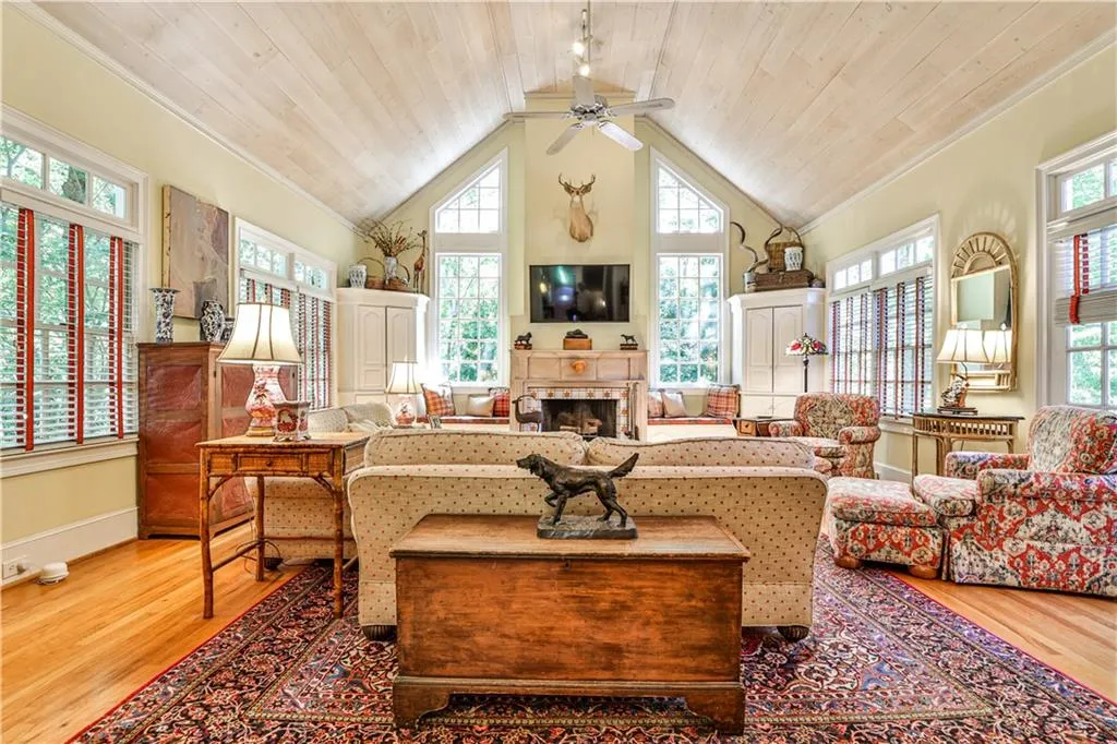 325 Morgan Farm Court, Sandy Springs, Georgia 30342, 4 Bedrooms Bedrooms, ,4 BathroomsBathrooms,Residential,Sold,325 Morgan Farm Court,7121434