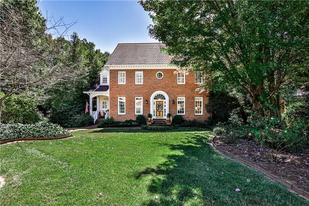 325 Morgan Farm Court, Sandy Springs, Georgia 30342, 4 Bedrooms Bedrooms, ,4 BathroomsBathrooms,Residential,Sold,325 Morgan Farm Court,7121434