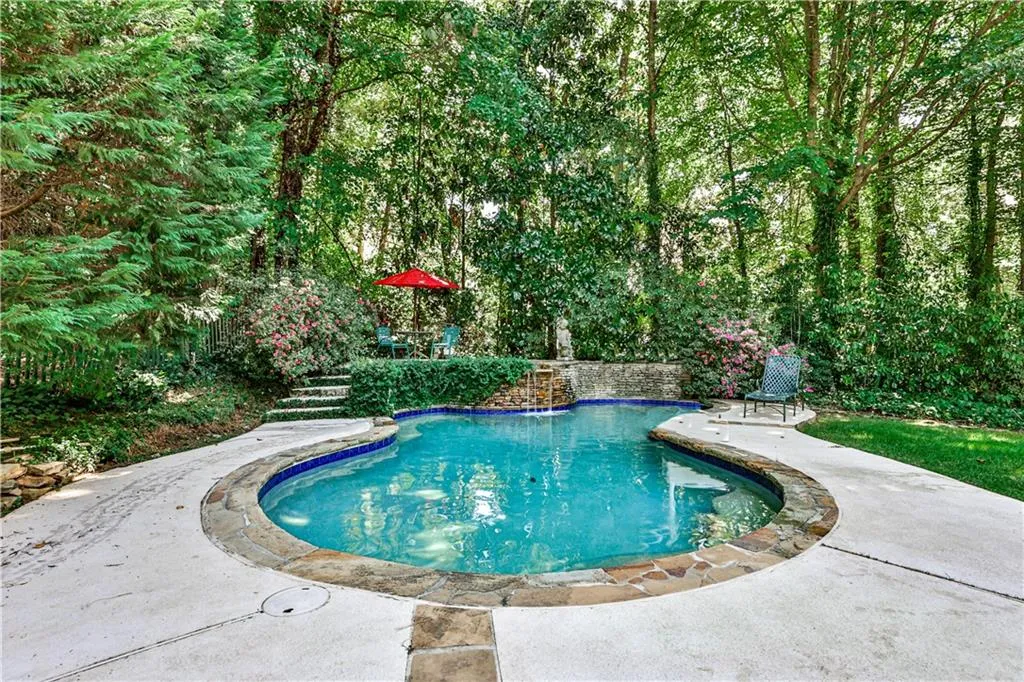 325 Morgan Farm Court, Sandy Springs, Georgia 30342, 4 Bedrooms Bedrooms, ,4 BathroomsBathrooms,Residential,Sold,325 Morgan Farm Court,7121434