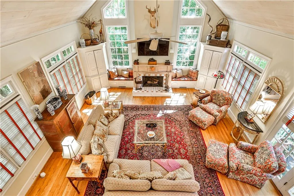 325 Morgan Farm Court, Sandy Springs, Georgia 30342, 4 Bedrooms Bedrooms, ,4 BathroomsBathrooms,Residential,Sold,325 Morgan Farm Court,7121434