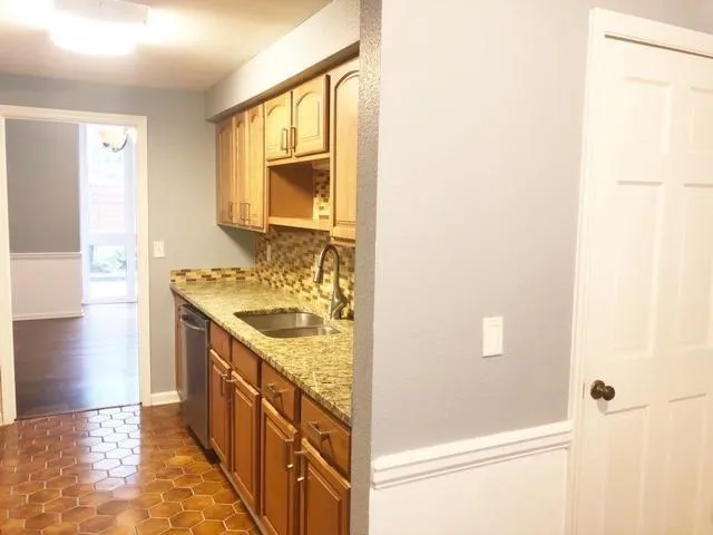 24 Willow Glen Unit 2, Sandy Springs, Georgia 30342, 3 Bedrooms Bedrooms, ,2 BathroomsBathrooms,Residential,Sold,24 Willow Glen Unit 2,6505683