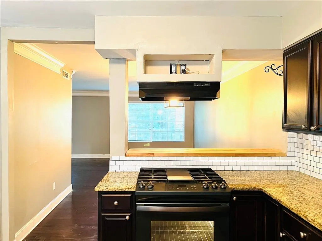 6980 Roswell Road #n6, Sandy Springs, Georgia 30328, 3 Bedrooms Bedrooms, ,2 BathroomsBathrooms,Residential,Sold,6980 Roswell Road #n6,7051543