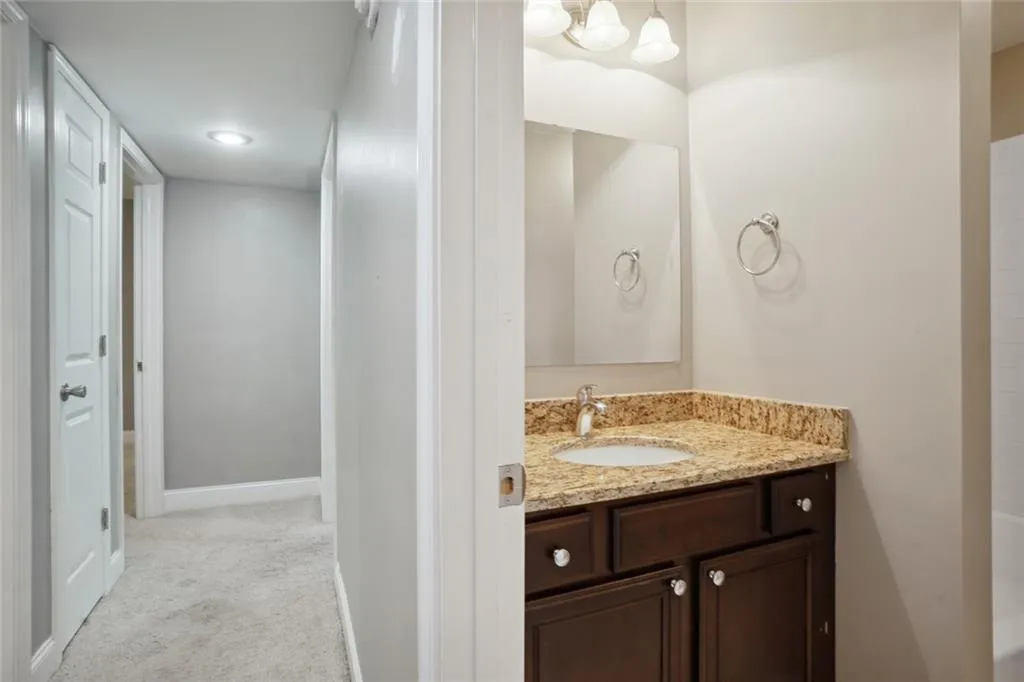 6980 Roswell Road #n6, Sandy Springs, Georgia 30328, 3 Bedrooms Bedrooms, ,2 BathroomsBathrooms,Residential,Sold,6980 Roswell Road #n6,7051543