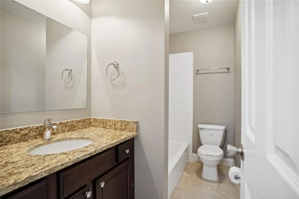 6980 Roswell Road #n6, Sandy Springs, Georgia 30328, 3 Bedrooms Bedrooms, ,2 BathroomsBathrooms,Residential,Sold,6980 Roswell Road #n6,7051543