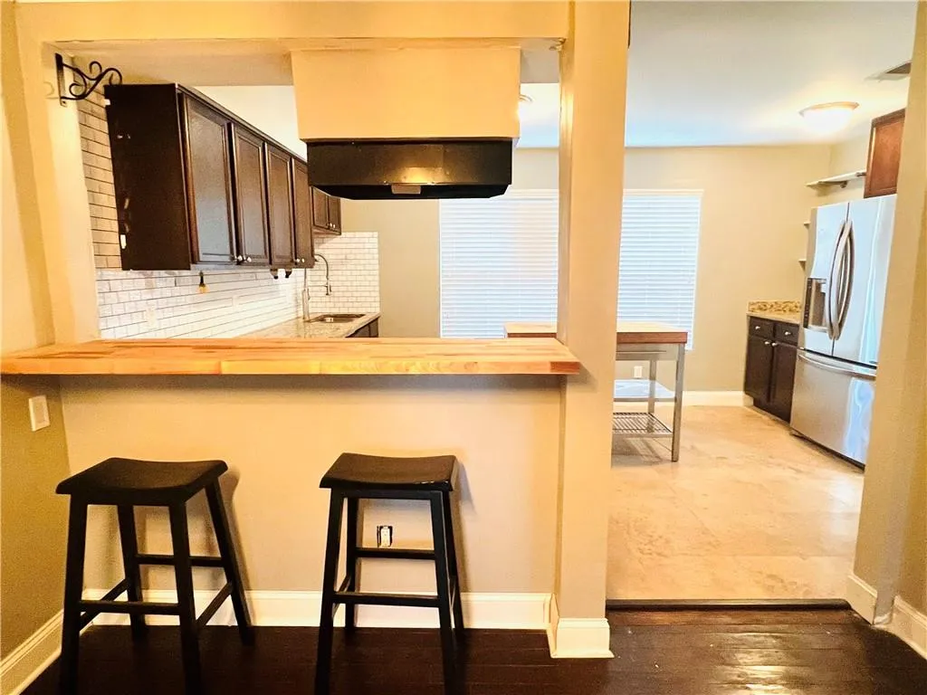 6980 Roswell Road #n6, Sandy Springs, Georgia 30328, 3 Bedrooms Bedrooms, ,2 BathroomsBathrooms,Residential,Sold,6980 Roswell Road #n6,7051543