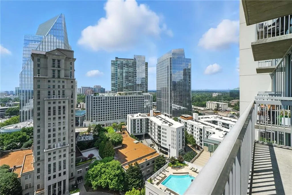 3324 Peachtree Road Unit 1712, Atlanta, Georgia 30326, 1 Bedroom Bedrooms, ,1 BathroomBathrooms,Residential,For Sale,3324 Peachtree Road Unit 1712,7642766