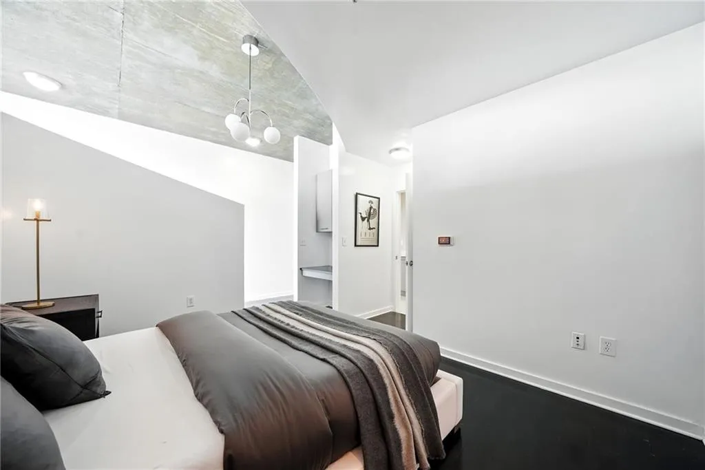 3324 Peachtree Road Unit 1712, Atlanta, Georgia 30326, 1 Bedroom Bedrooms, ,1 BathroomBathrooms,Residential,For Sale,3324 Peachtree Road Unit 1712,7642766