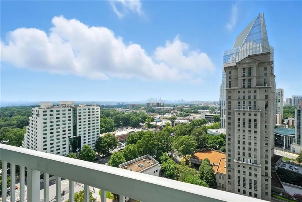 3324 Peachtree Road Unit 1712, Atlanta, Georgia 30326, 1 Bedroom Bedrooms, ,1 BathroomBathrooms,Residential,For Sale,3324 Peachtree Road Unit 1712,7642766