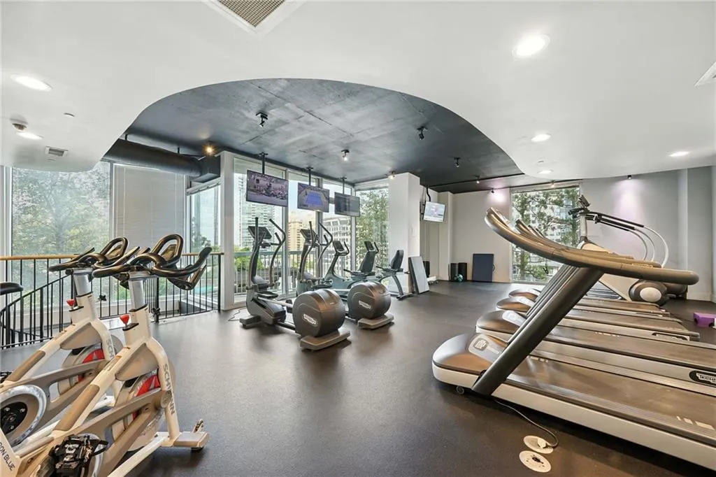3324 Peachtree Road Unit 1712, Atlanta, Georgia 30326, 1 Bedroom Bedrooms, ,1 BathroomBathrooms,Residential,For Sale,3324 Peachtree Road Unit 1712,7642766
