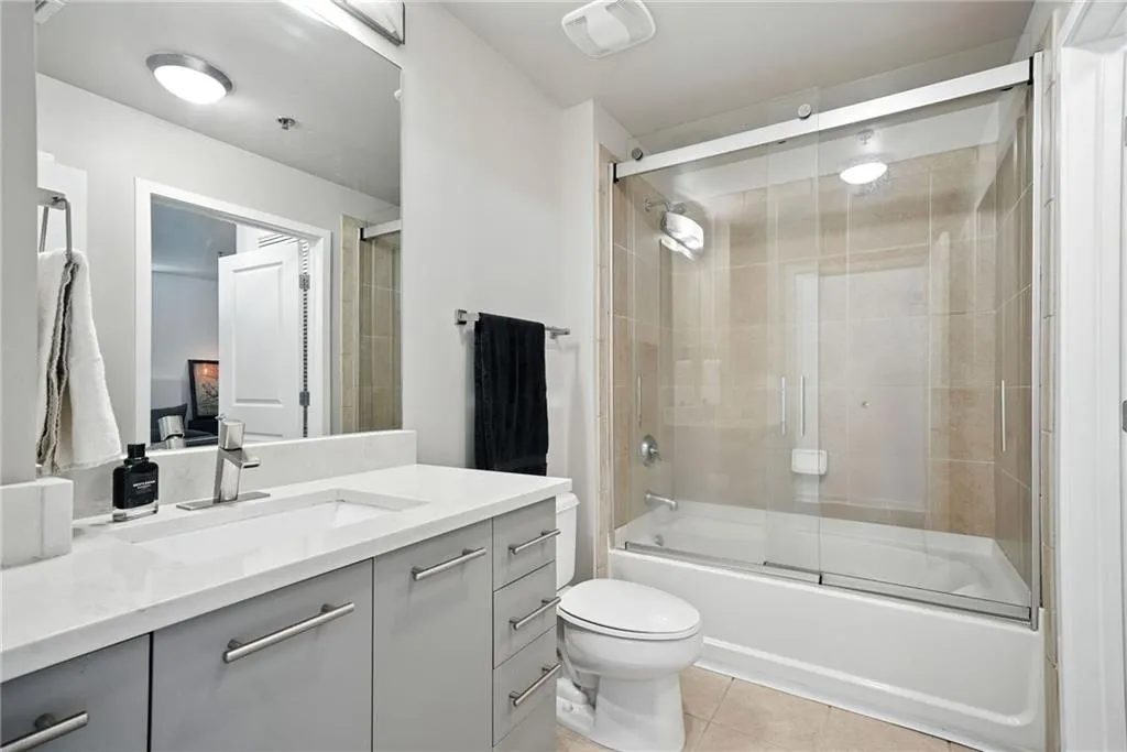 3324 Peachtree Road Unit 1712, Atlanta, Georgia 30326, 1 Bedroom Bedrooms, ,1 BathroomBathrooms,Residential,For Sale,3324 Peachtree Road Unit 1712,7642766